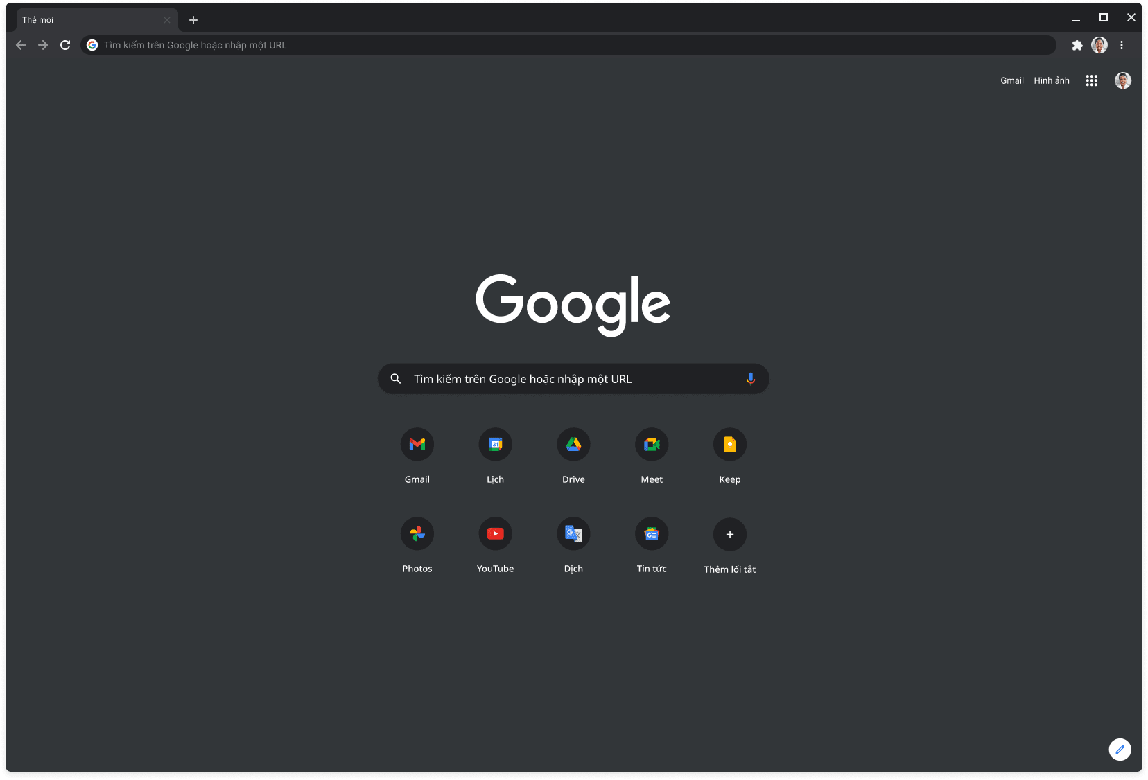 Cửa sổ trình duyệt Chrome ở chế độ tối, đang hiển thị Google.com.